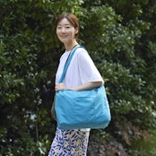 Kilka/旅に便利な撥水ナイロンショルダーバッグ
